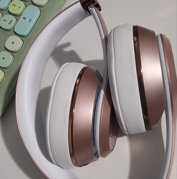 Pink beast head phones - Picture 6 of 10